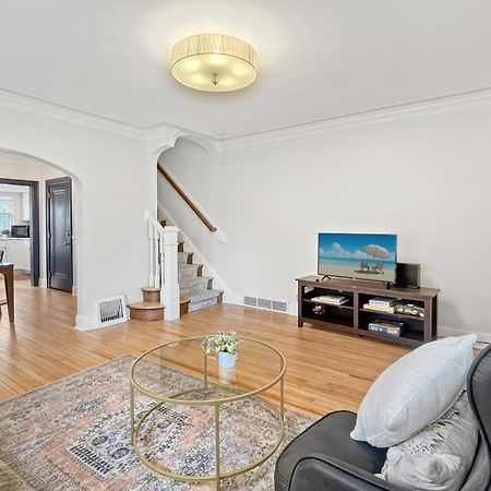 Cozy 3Br Home By Ingersoll Restaurant Scene دي موين، آيوا المظهر الخارجي الصورة
