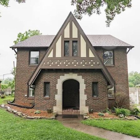 Cozy 3Br Home By Ingersoll Restaurant Scene دي موين، آيوا المظهر الخارجي الصورة
